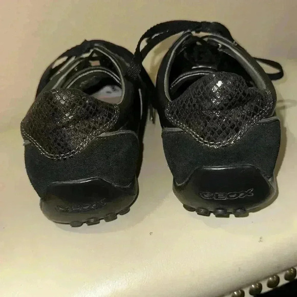 Geox leather walking shoes size 10 - Picture 3 of 8